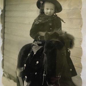 Meet your Posher, Emily